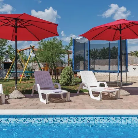 Holiday home 3 Bedroom Beautiful In